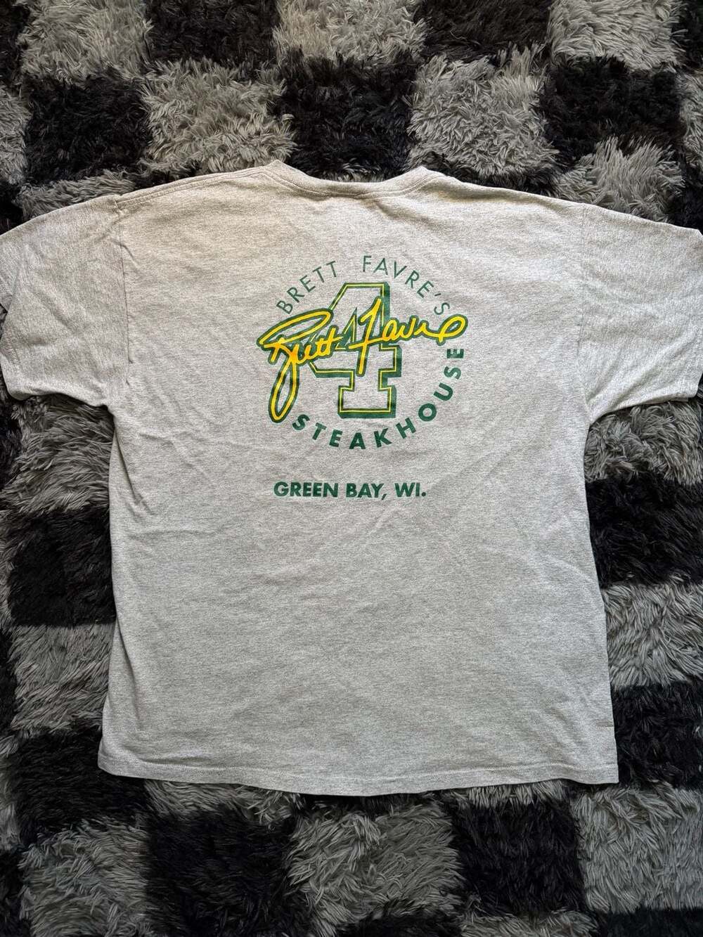 Vintage Brett Favre's Steakhouse Green Bay WI Graphic T-Shirt